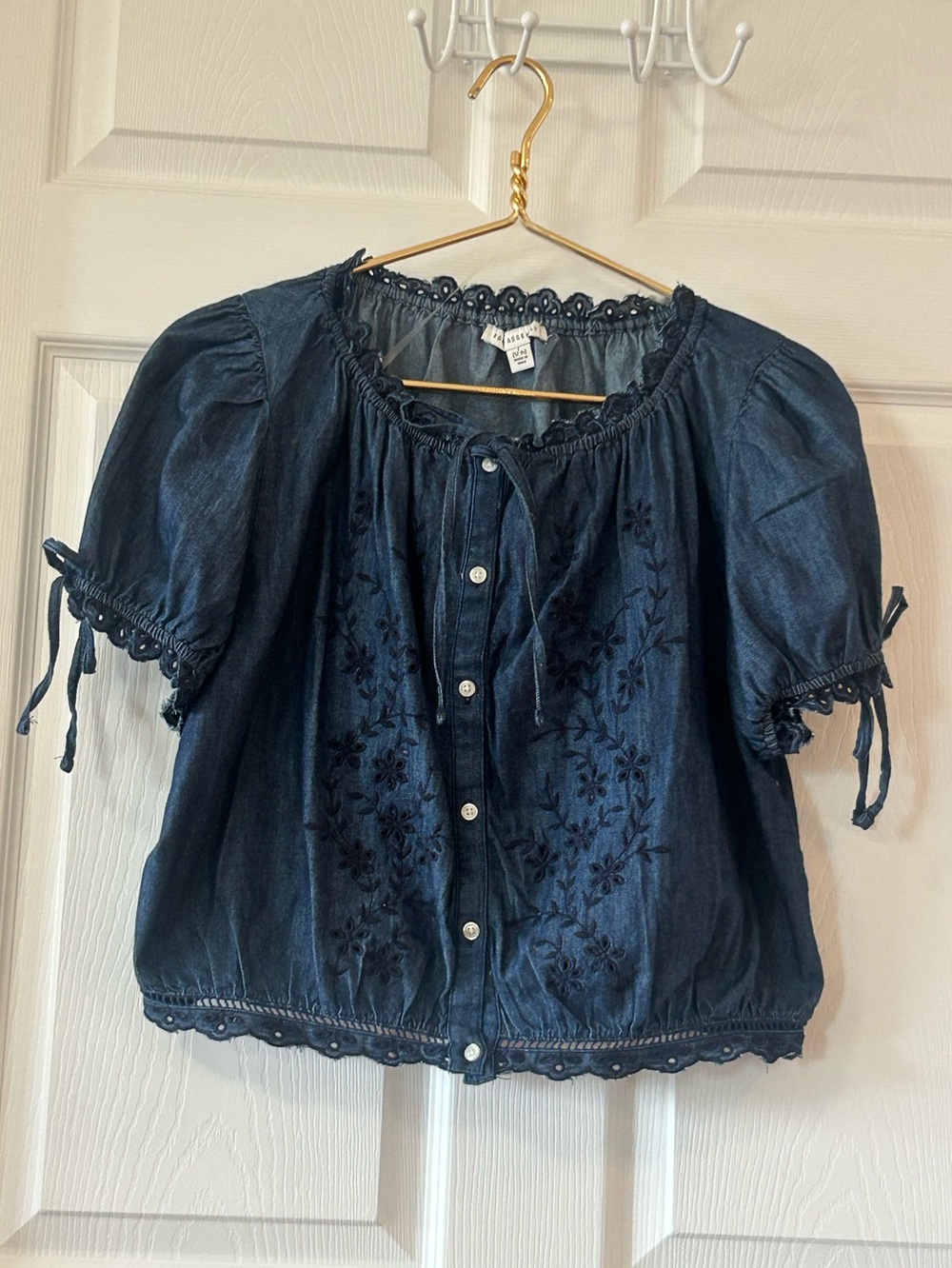 NWOT Free Assembly Embroidered Top